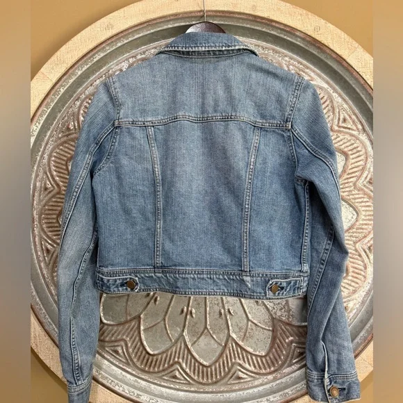 American Eagle Outfitters Medium Wash Denim Jacket - Picture 4 of 5
